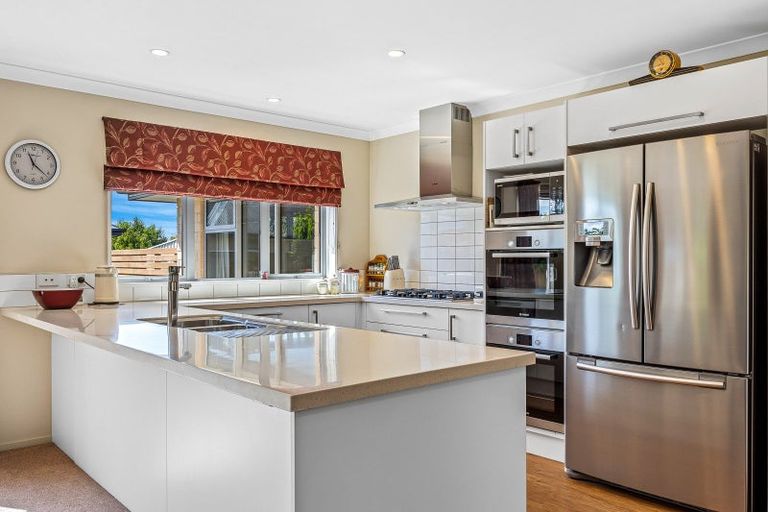 Photo of property in 17 Awa Place, Rangiora, 7400