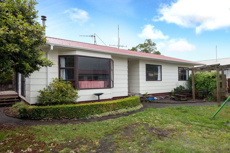 Photo of property in 34b Aquarius Drive, Kawaha Point, Rotorua, 3010