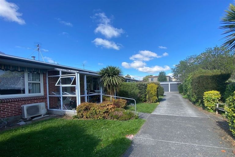 Photo of property in 4/69 Abberley Crescent, St Albans, Christchurch, 8014
