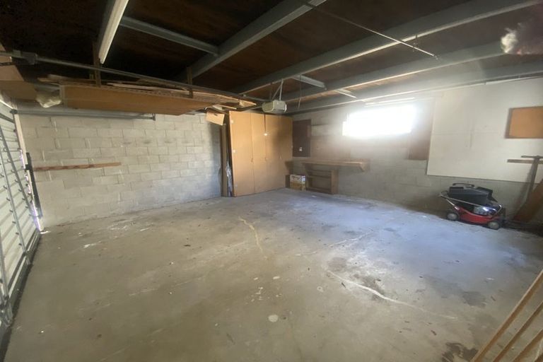 Photo of property in 1/5a Madeley Road, Mount Pleasant, Christchurch, 8081