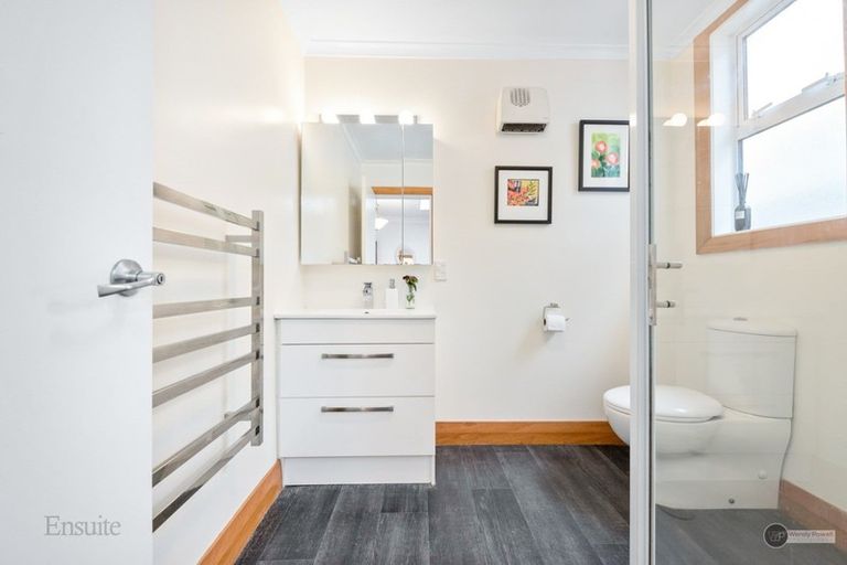 Photo of property in 24 South Street, Petone, Lower Hutt, 5012