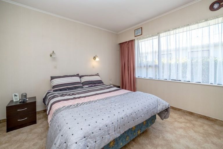 Photo of property in 4 Feist Street, Carterton, 5713