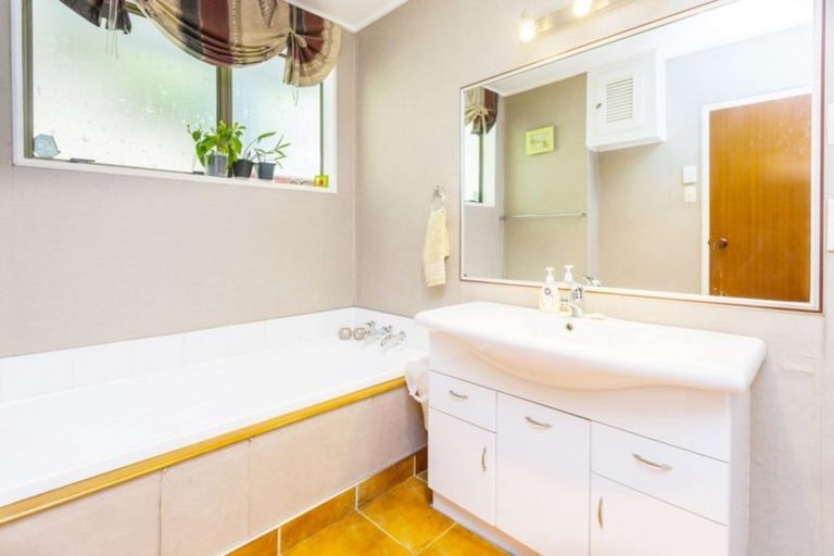 Photo of property in 105b Kamahi Street, Stokes Valley, Lower Hutt, 5019