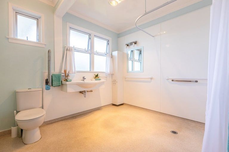 Photo of property in 4 Luton Street, Hokowhitu, Palmerston North, 4410