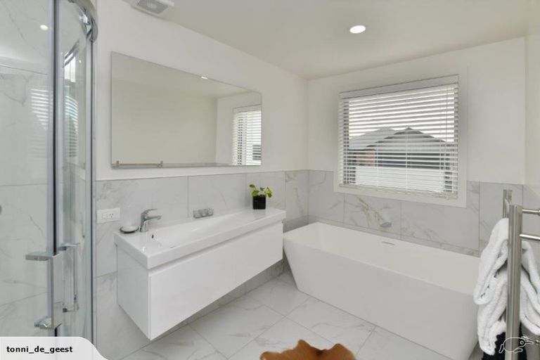 Photo of property in 15 Aroha Street, Pegasus, 7612