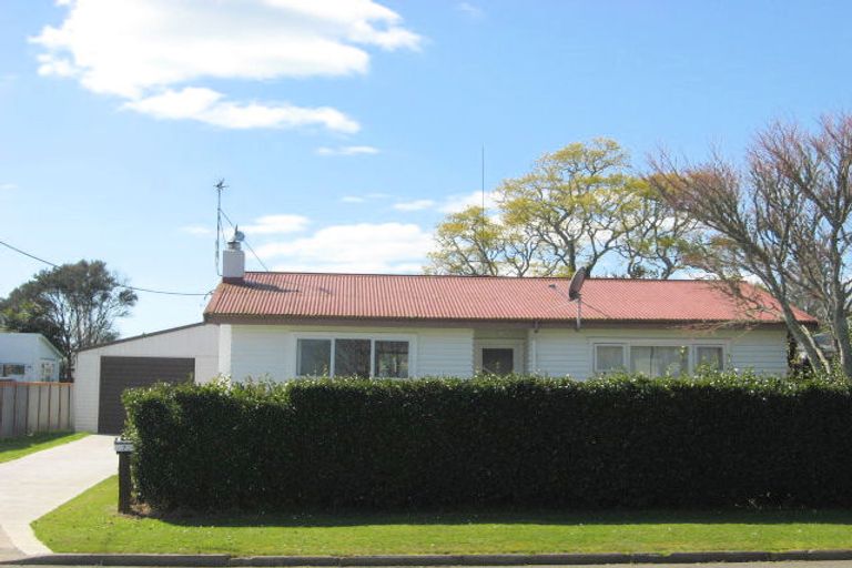 Photo of property in 7 Kauri Street, Edgecumbe, 3120
