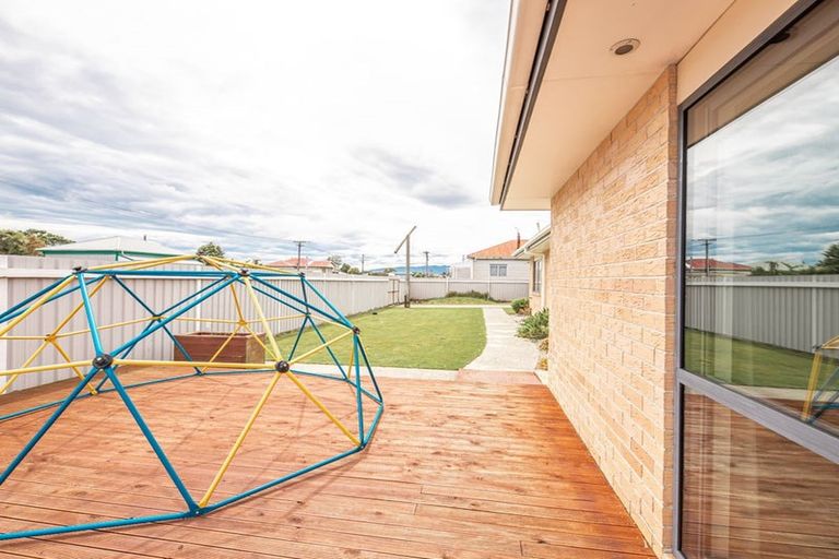 Photo of property in 33 Queen Street, Westport, 7825