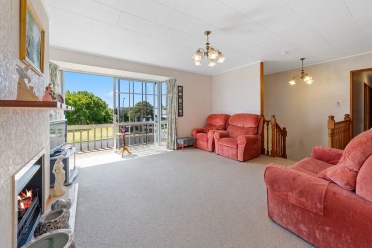 Photo of property in 40 Marendellas Drive, Bucklands Beach, Auckland, 2014