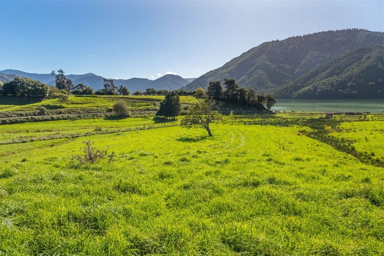 Photo of property in Queen Charlotte Drive, Linkwater, 7281