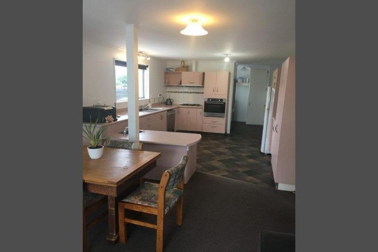 Photo of property in 4 Villa Place, Bell Block, New Plymouth, 4312