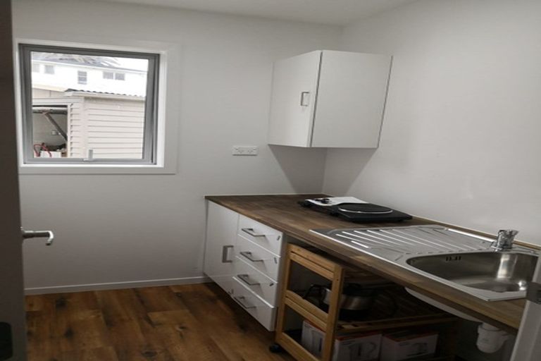 Photo of property in 3 Julia Place, Totara Vale, Auckland, 0629