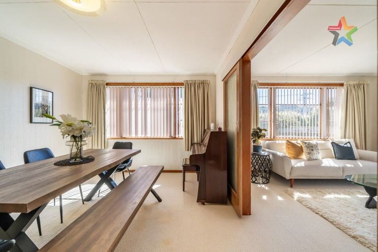 Photo of property in 6 Foster Street, Taita, Lower Hutt, 5011