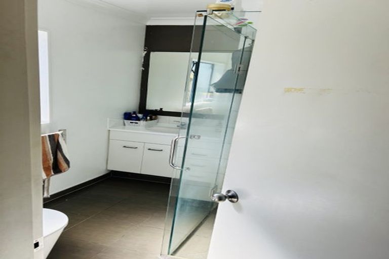 Photo of property in 2 Courtenay Place, Owhata, Rotorua, 3010