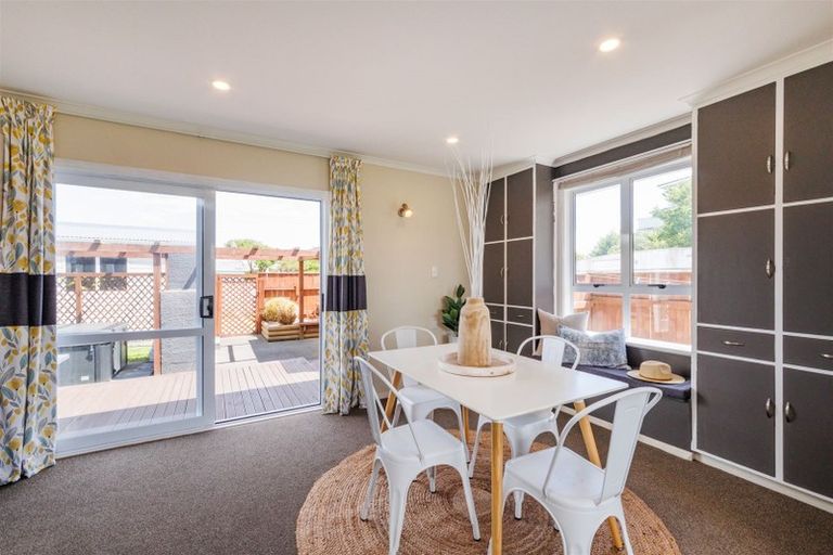 Photo of property in 18 Roore Street, Foxton Beach, Foxton, 4815