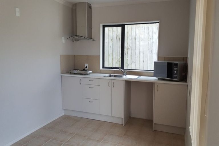 Photo of property in 45j Brandon Road, Glen Eden, Auckland, 0602