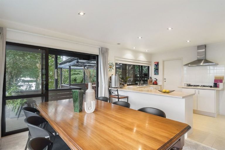 Photo of property in 29 Eastcliffe Road, Castor Bay, Auckland, 0620