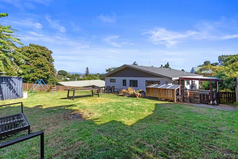 Photo of property in 11 Dunton Drive, Welcome Bay, Tauranga, 3112