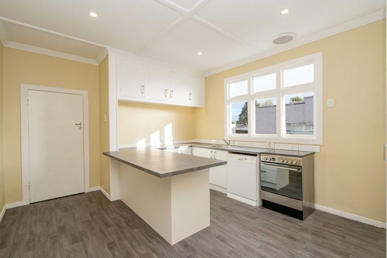 Photo of property in 15 Mary Street, Winton, 9720