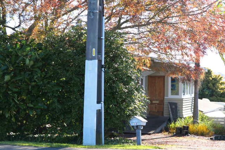 Photo of property in 84 Litten Road, Cockle Bay, Auckland, 2014