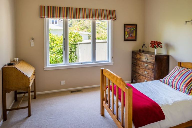 Photo of property in 107-109 Muritai Road, Eastbourne, Lower Hutt, 5013