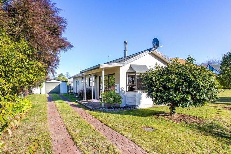 Photo of property in 17 Susan Lane, Kinloch, Taupo, 3377