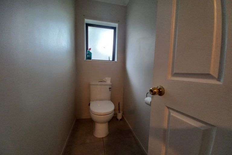 Photo of property in 1/12 Solana Court, Botany Downs, Auckland, 2010