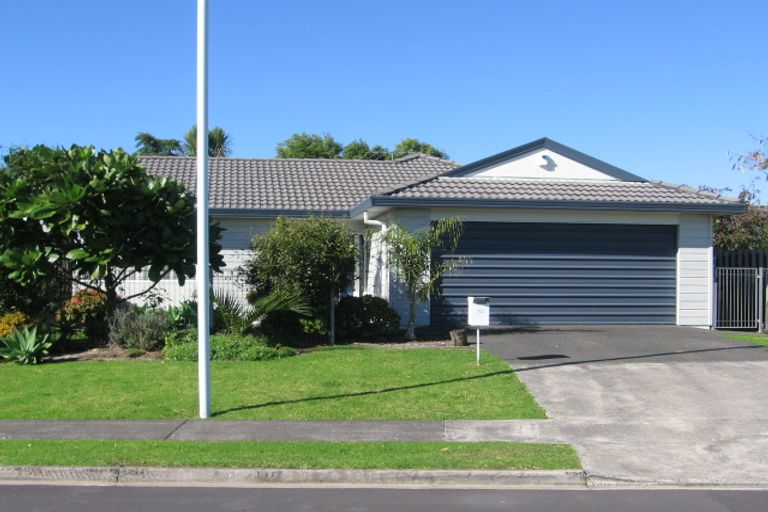 Photo of property in 10 Starlight Cove, Hobsonville, Auckland, 0618