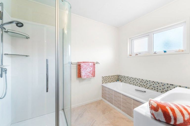 Photo of property in 71 Stapleford Crescent, Browns Bay, Auckland, 0630