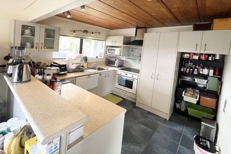 Photo of property in 54 Kennedy Avenue, Forrest Hill, Auckland, 0620