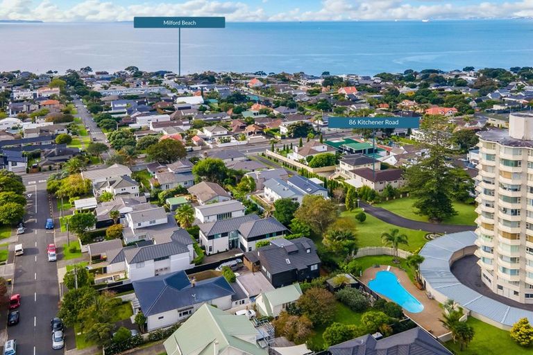 Photo of property in 86 Kitchener Road, Milford, Auckland, 0620