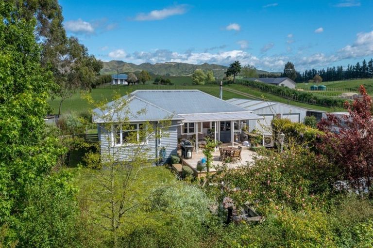 Photo of property in 314 White Road, Waipawa, Otane, 4277