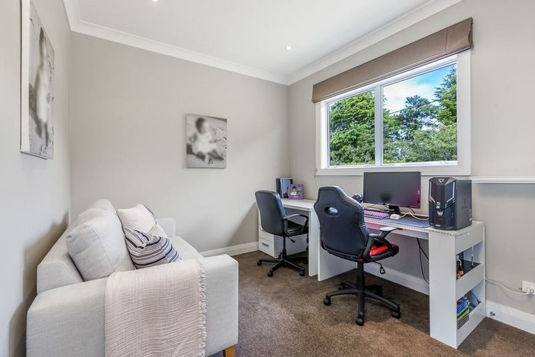 Photo of property in 373 Paremoremo Road, Paremoremo, Auckland, 0632