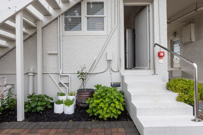 Photo of property in 541a Marine Parade, Napier South, Napier, 4110