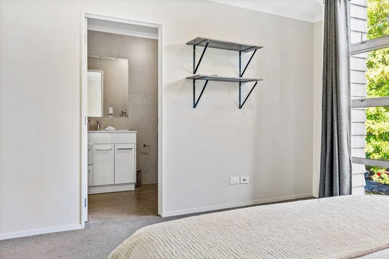 Photo of property in 11 Kauri Drive, Takanini, 2112