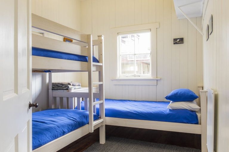 Photo of property in 27 Bournemouth Terrace, Murrays Bay, Auckland, 0630