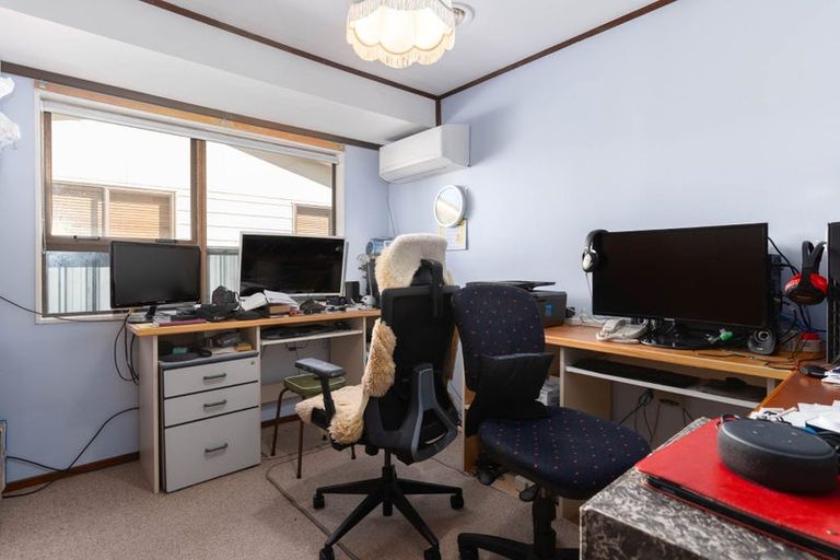 Photo of property in 64 Fyvie Avenue, Tawa, Wellington, 5028