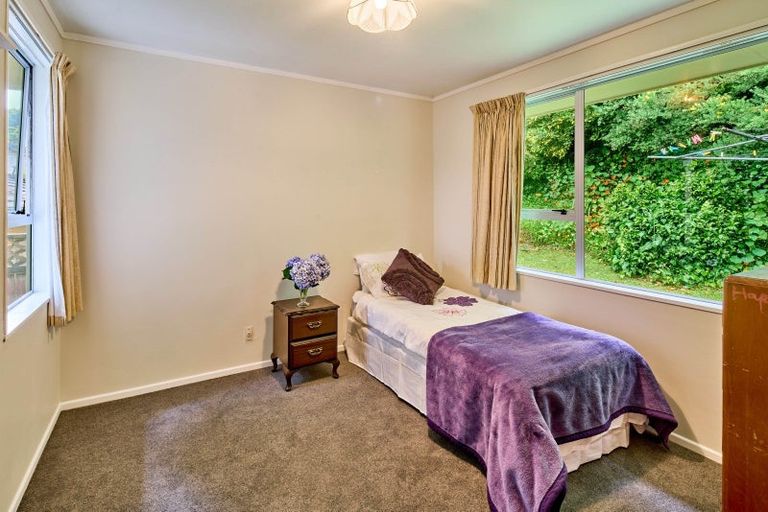 Photo of property in 44 Westhaven Drive, Tawa, Wellington, 5028
