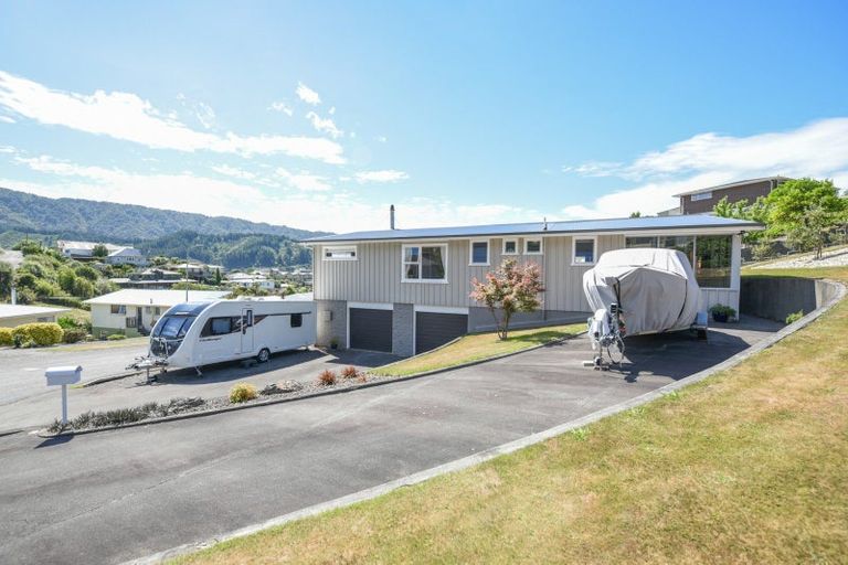 Photo of property in 14 Seaview Crescent, Picton, 7220