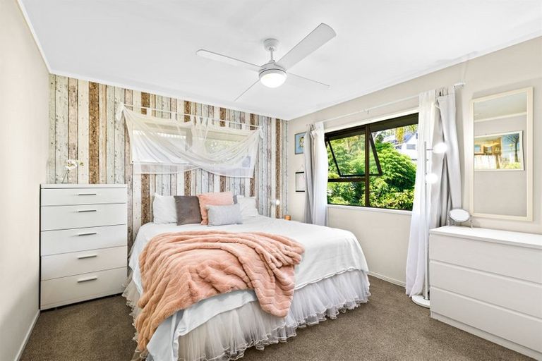 Photo of property in 2/160 Stapleford Crescent, Browns Bay, Auckland, 0630