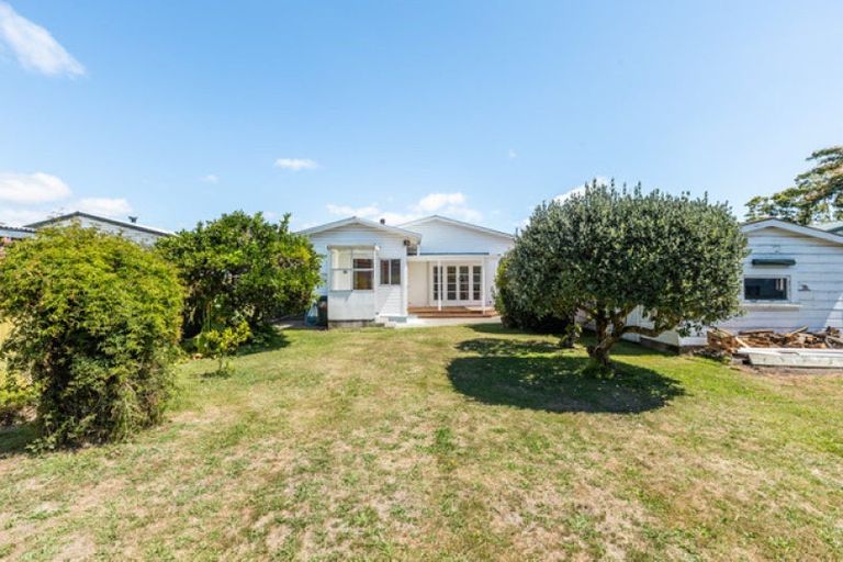 Photo of property in 402 Massey Street, Akina, Hastings, 4122