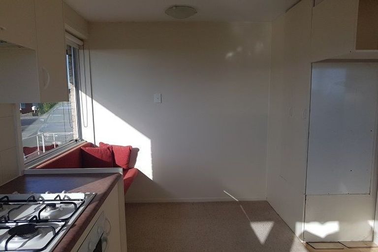 Photo of property in 5 Hillcrest Street, Glen Avon, New Plymouth, 4312
