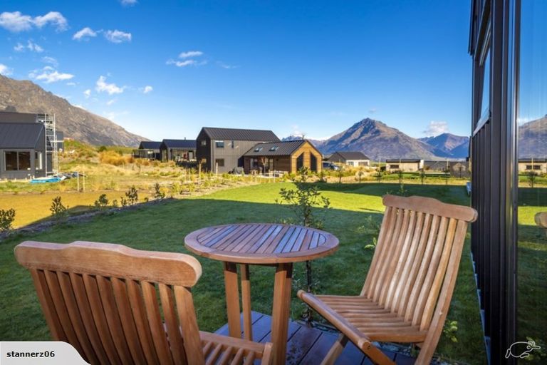 Photo of property in 39 Jacks Point Rise, Jacks Point, Queenstown, 9371