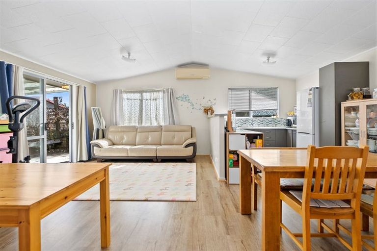 Photo of property in 6a Okere Place, Tikipunga, Whangarei, 0112