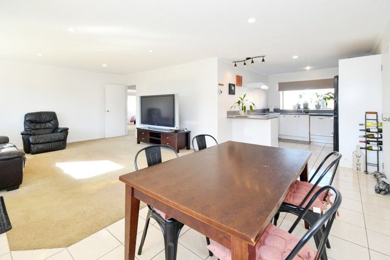Photo of property in 33 Regalwood Place, Favona, Auckland, 2024