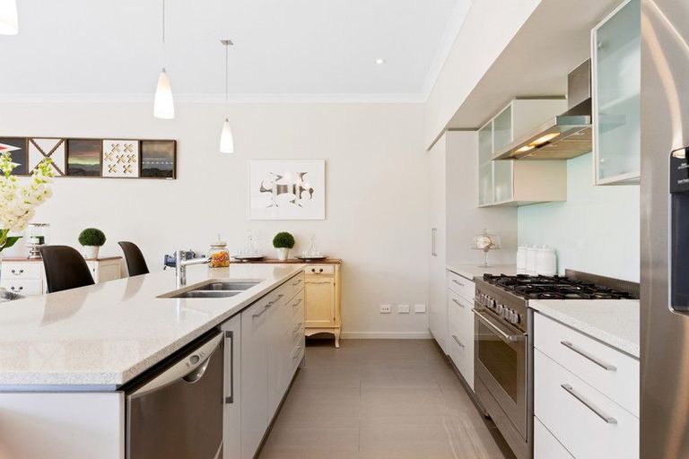 Photo of property in 8 Kensington Drive, Orewa, 0931