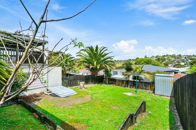 Photo of property in 37 Triangle Road, Massey, Auckland, 0614