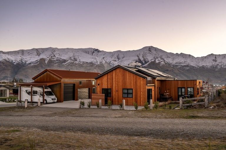 Photo of property in 212 Aubrey Road, Wanaka, 9305