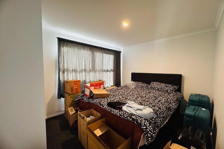 Photo of property in 48 Exeter Crescent, Takaro, Palmerston North, 4412