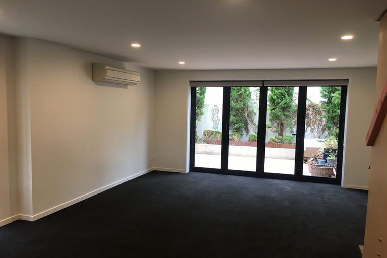 Photo of property in 9/314 Oxford Terrace, Christchurch Central, Christchurch, 8011