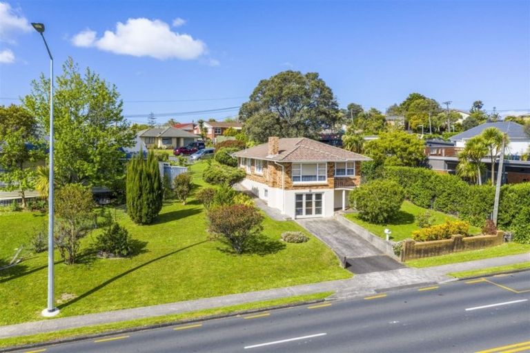 Photo of property in 265 Great North Road, Henderson, Auckland, 0612